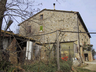 Una delle fotografie effettuate agli edifici oggetto di rilievo, vedi in alto l'immagine riassuntiva dei punti di vista delle foto