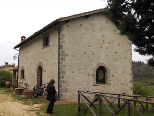 Una delle fotografie effettuate agli edifici oggetto di rilievo, vedi in alto l'immagine riassuntiva dei punti di vista delle foto