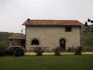 Una delle fotografie effettuate agli edifici oggetto di rilievo, vedi in alto l'immagine riassuntiva dei punti di vista delle foto