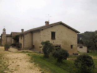 Una delle fotografie effettuate agli edifici oggetto di rilievo, vedi in alto l'immagine riassuntiva dei punti di vista delle foto