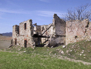 Una delle fotografie effettuate agli edifici oggetto di rilievo, vedi in alto l'immagine riassuntiva dei punti di vista delle foto