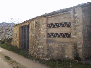 Una delle fotografie effettuate agli edifici oggetto di rilievo, vedi in alto l'immagine riassuntiva dei punti di vista delle foto