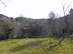 Una delle fotografie effettuate agli edifici oggetto di rilievo, vedi in alto l'immagine riassuntiva dei punti di vista delle foto