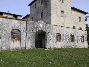 Una delle fotografie effettuate agli edifici oggetto di rilievo, vedi in alto l'immagine riassuntiva dei punti di vista delle foto