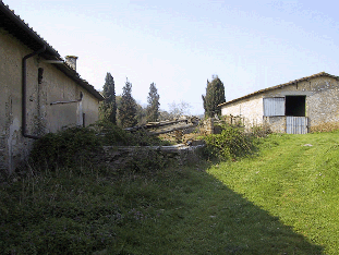 Una delle fotografie effettuate agli edifici oggetto di rilievo, vedi in alto l'immagine riassuntiva dei punti di vista delle foto