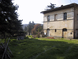 Una delle fotografie effettuate agli edifici oggetto di rilievo, vedi in alto l'immagine riassuntiva dei punti di vista delle foto