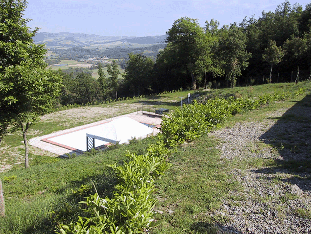 Una delle fotografie effettuate agli edifici oggetto di rilievo, vedi in alto l'immagine riassuntiva dei punti di vista delle foto