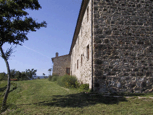 Una delle fotografie effettuate agli edifici oggetto di rilievo, vedi in alto l'immagine riassuntiva dei punti di vista delle foto