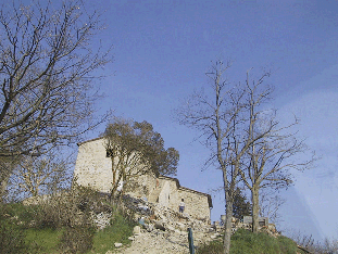 Una delle fotografie effettuate agli edifici oggetto di rilievo, vedi in alto l'immagine riassuntiva dei punti di vista delle foto