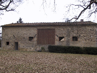 Una delle fotografie effettuate agli edifici oggetto di rilievo, vedi in alto l'immagine riassuntiva dei punti di vista delle foto