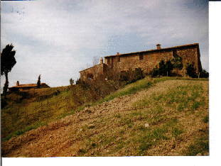 Una delle fotografie effettuate agli edifici oggetto di rilievo, vedi in alto l'immagine riassuntiva dei punti di vista delle foto