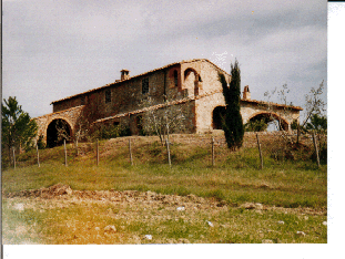 Una delle fotografie effettuate agli edifici oggetto di rilievo, vedi in alto l'immagine riassuntiva dei punti di vista delle foto