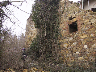 Una delle fotografie effettuate agli edifici oggetto di rilievo, vedi in alto l'immagine riassuntiva dei punti di vista delle foto