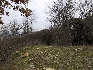 Una delle fotografie effettuate agli edifici oggetto di rilievo, vedi in alto l'immagine riassuntiva dei punti di vista delle foto